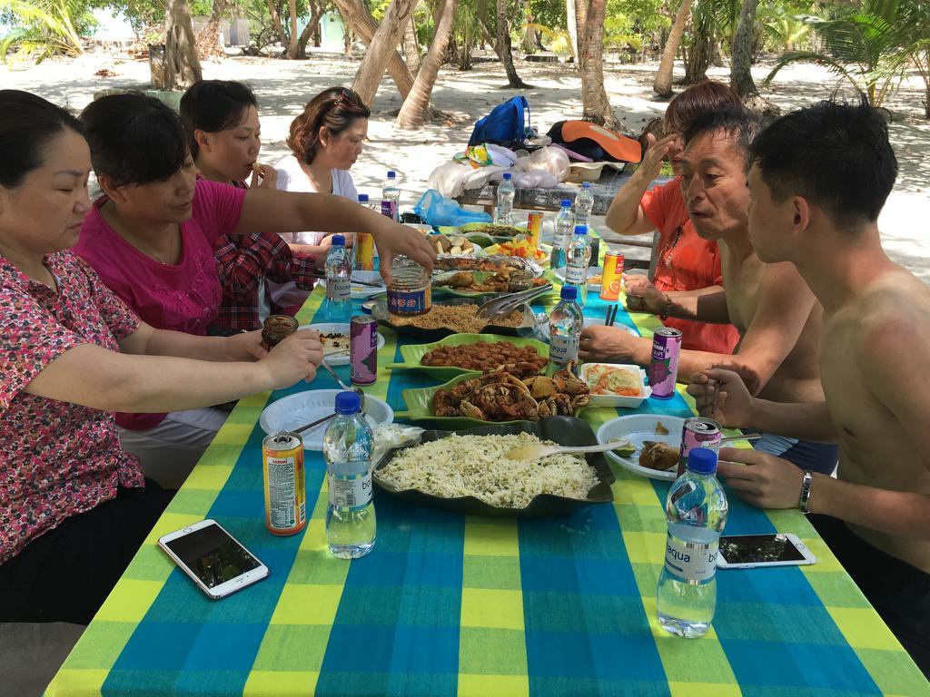 Sunset Holidays Huraa Bagian luar foto