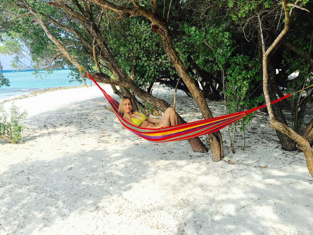 Sunset Holidays Huraa Bagian luar foto